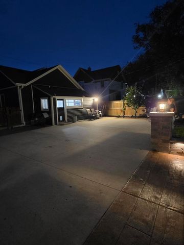 513 N Memorial DRIVE, Racine, WI 53404