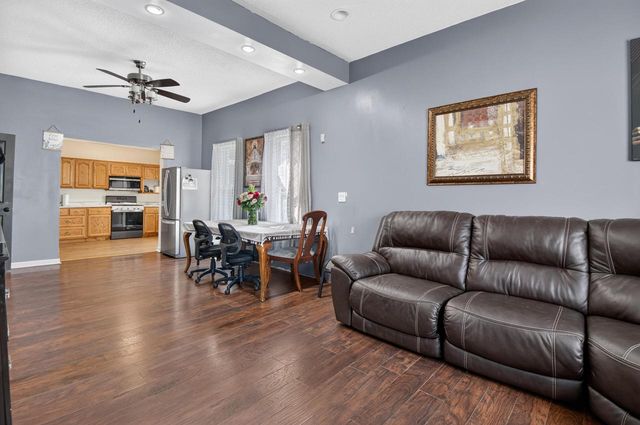 513 N Memorial DRIVE, Racine, WI 53404