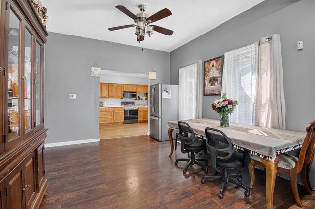 513 N Memorial DRIVE, Racine, WI 53404