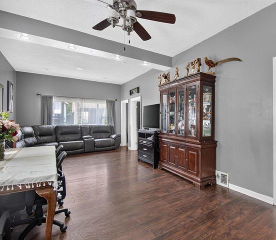 513 N Memorial DRIVE, Racine, WI 53404
