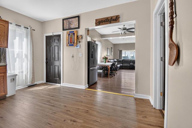 513 N Memorial DRIVE, Racine, WI 53404