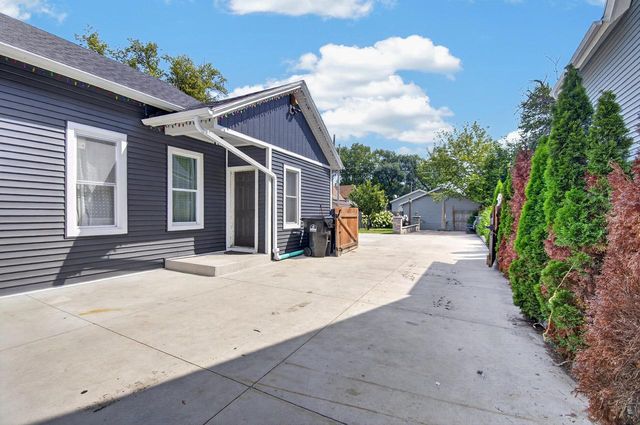 513 N Memorial DRIVE, Racine, WI 53404