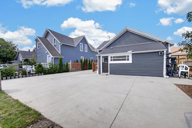 513 N Memorial DRIVE, Racine, WI 53404
