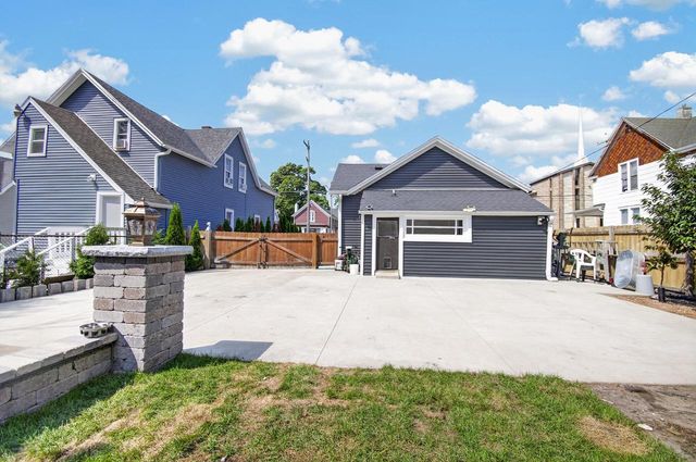513 N Memorial DRIVE, Racine, WI 53404