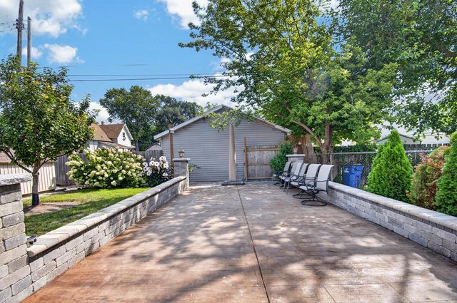 513 N Memorial DRIVE, Racine, WI 53404