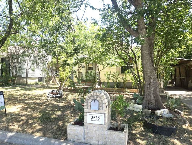 3528 Panola Avenue, Fort Worth, TX 76103