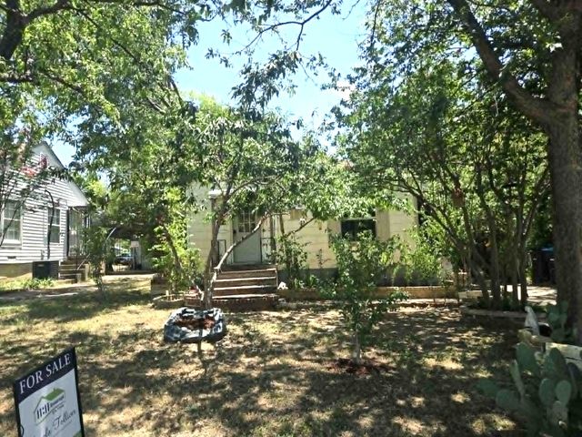 3528 Panola Avenue, Fort Worth, TX 76103