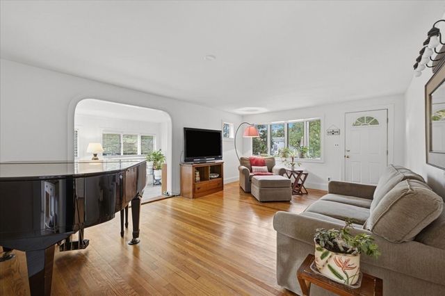 33 Edgar Rd, Scituate, MA 02066