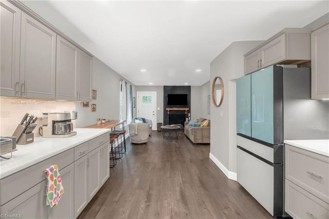 702 E Farriss Avenue, High Point, NC 27262