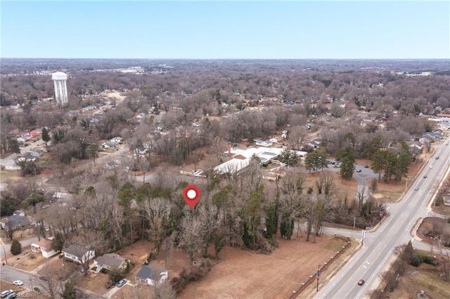 702 E Farriss Avenue, High Point, NC 27262