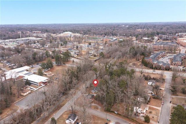 702 E Farriss Avenue, High Point, NC 27262