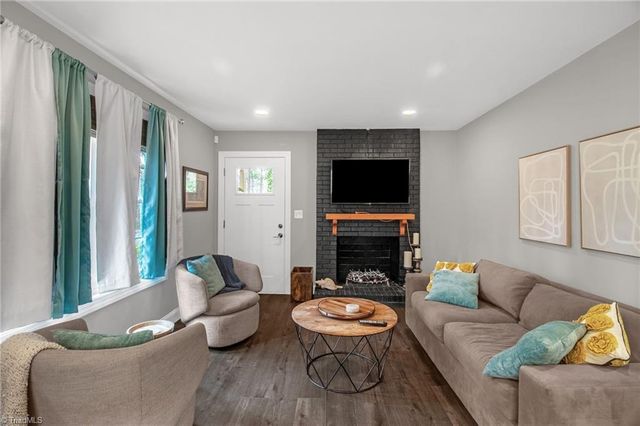 702 E Farriss Avenue, High Point, NC 27262