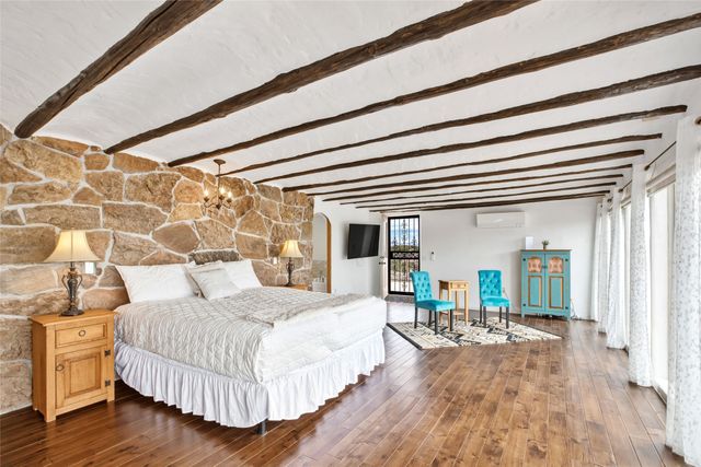 100 Rancho Alegre, Santa Fe, NM 87508