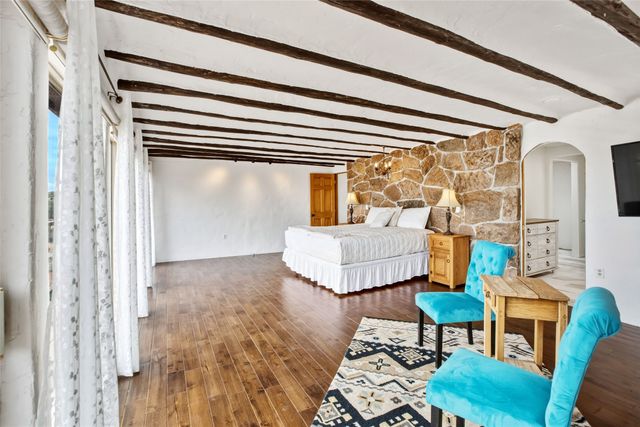 100 Rancho Alegre, Santa Fe, NM 87508