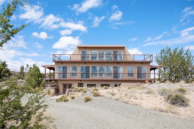 100 Rancho Alegre, Santa Fe, NM 87508