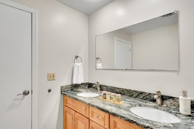 11 Beth Cir 11, Acton, MA 01720