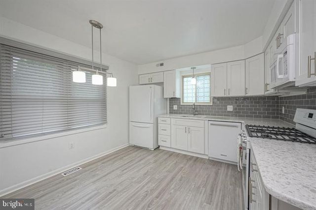 3701 PRESIDENT ST, Philadelphia, PA 19114