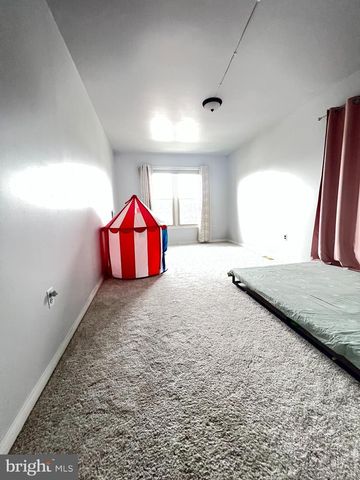 3701 PRESIDENT ST, Philadelphia, PA 19114