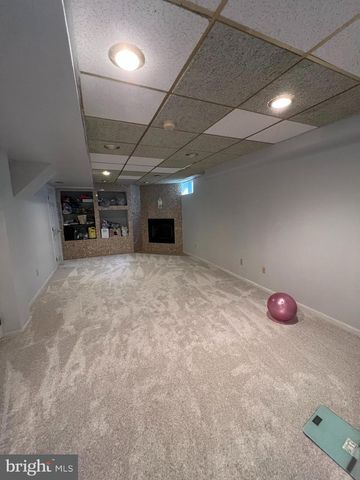 3701 PRESIDENT ST, Philadelphia, PA 19114