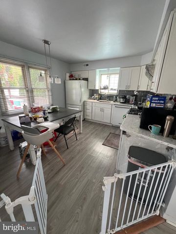 3701 PRESIDENT ST, Philadelphia, PA 19114