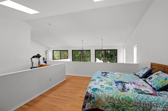 4616 Cass Elizabeth Road, Waterford Charter Township, MI 48328