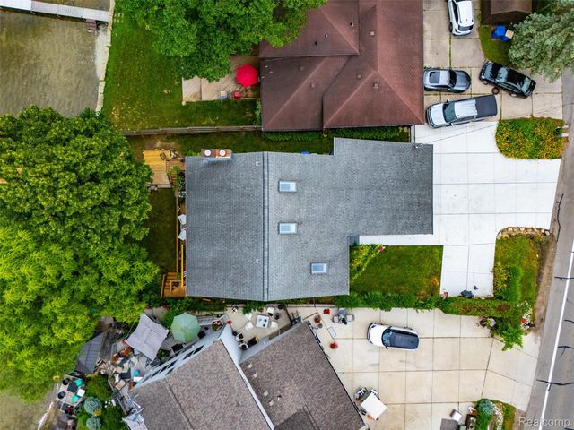 4616 Cass Elizabeth Road, Waterford Charter Township, MI 48328