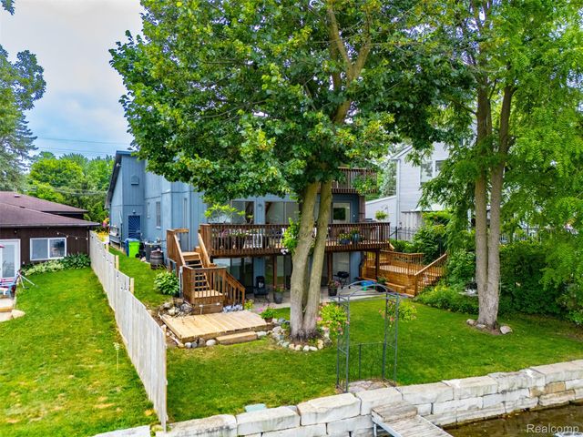 4616 Cass Elizabeth Road, Waterford Charter Township, MI 48328