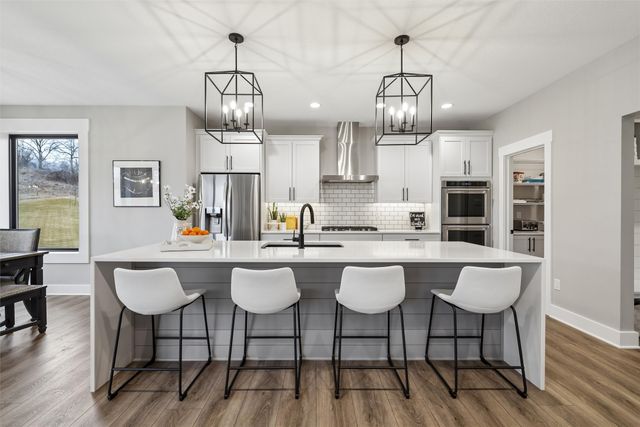 10208 Hidden Valley Drive, Johnston, IA 50131