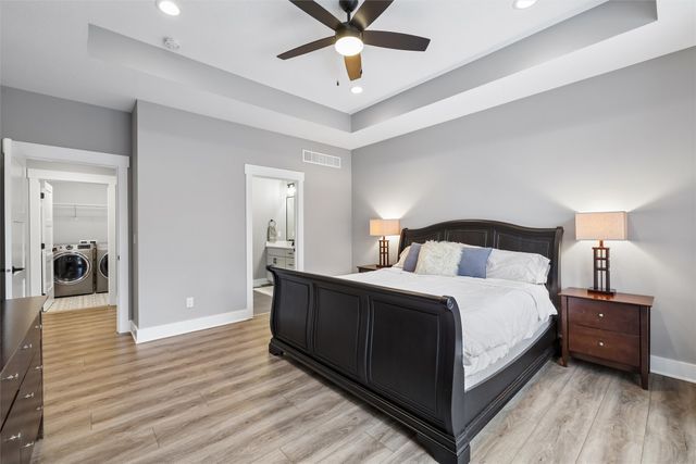 10208 Hidden Valley Drive, Johnston, IA 50131