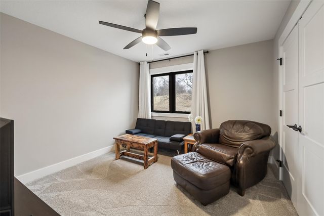 10208 Hidden Valley Drive, Johnston, IA 50131