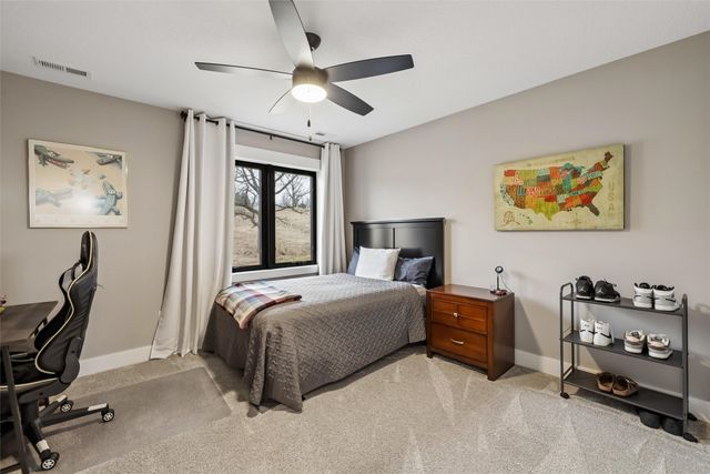 10208 Hidden Valley Drive, Johnston, IA 50131