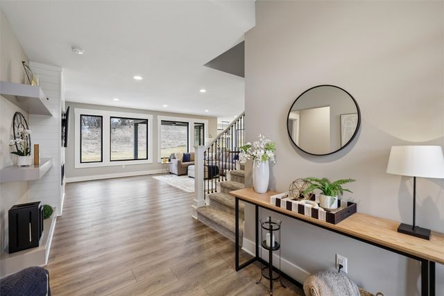 10208 Hidden Valley Drive, Johnston, IA 50131