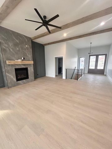 6198 S Holland Avenue, Springfield, MO 65810