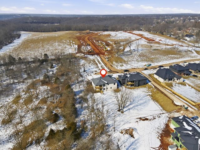 6198 S Holland Avenue, Springfield, MO 65810