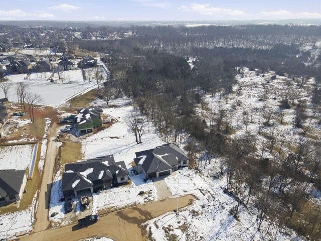 6198 S Holland Avenue, Springfield, MO 65810