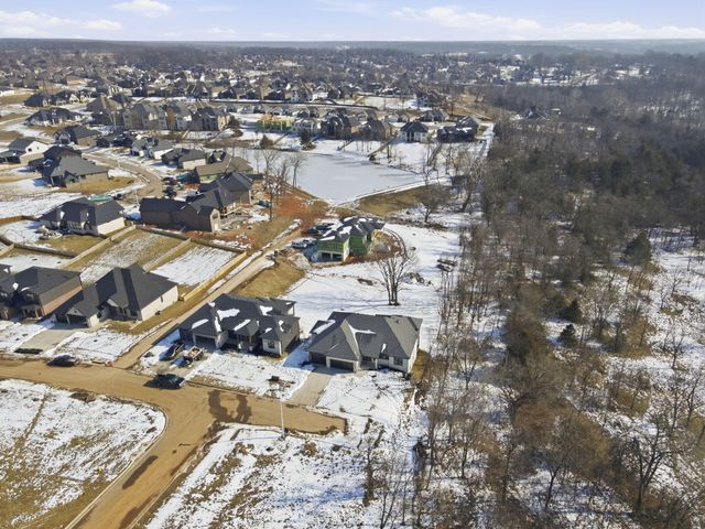 6198 S Holland Avenue, Springfield, MO 65810