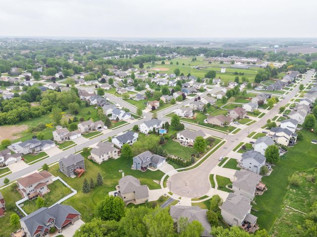 1002 9th Avenue NW, Byron, MN 55920