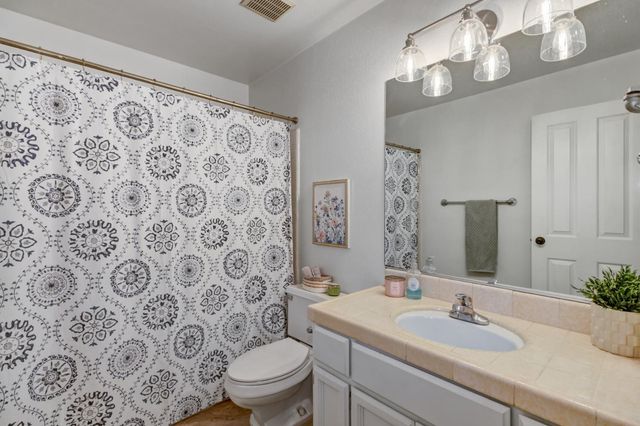 2239 Seabler Pl, Carmichael, CA 95608