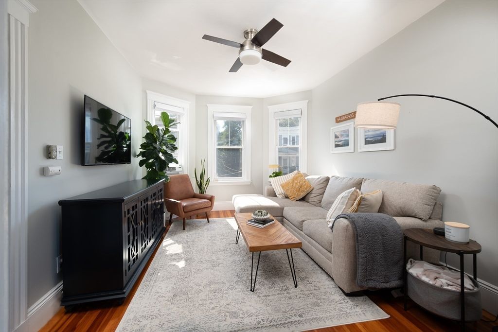 42 Rosemont St 3, Boston, MA 02122