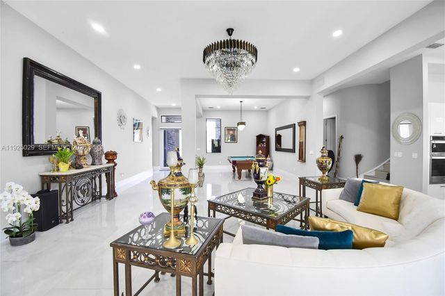 15846 SW 49th St, Southwest Ranches, FL 33331