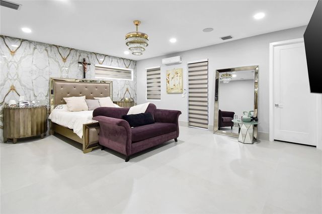 15846 SW 49th St, Southwest Ranches, FL 33331