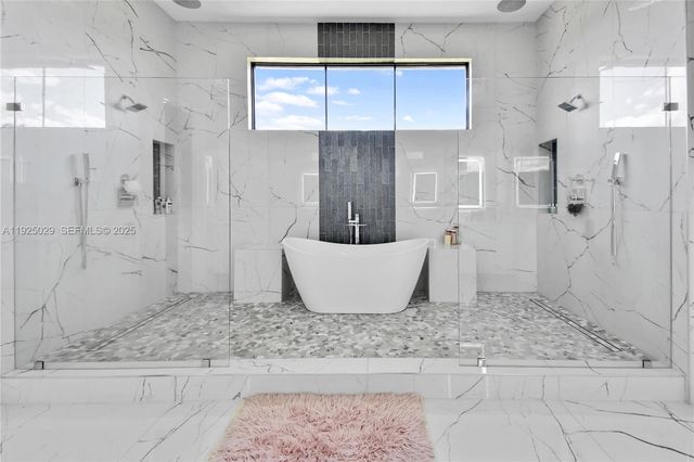 15846 SW 49th St, Southwest Ranches, FL 33331