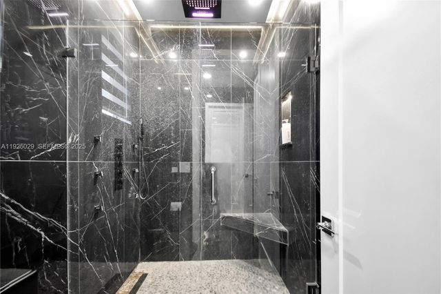 15846 SW 49th St, Southwest Ranches, FL 33331