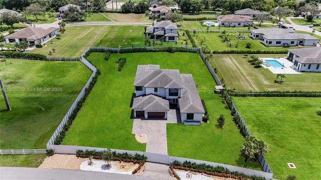15846 SW 49th St, Southwest Ranches, FL 33331