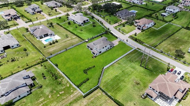 15846 SW 49th St, Southwest Ranches, FL 33331