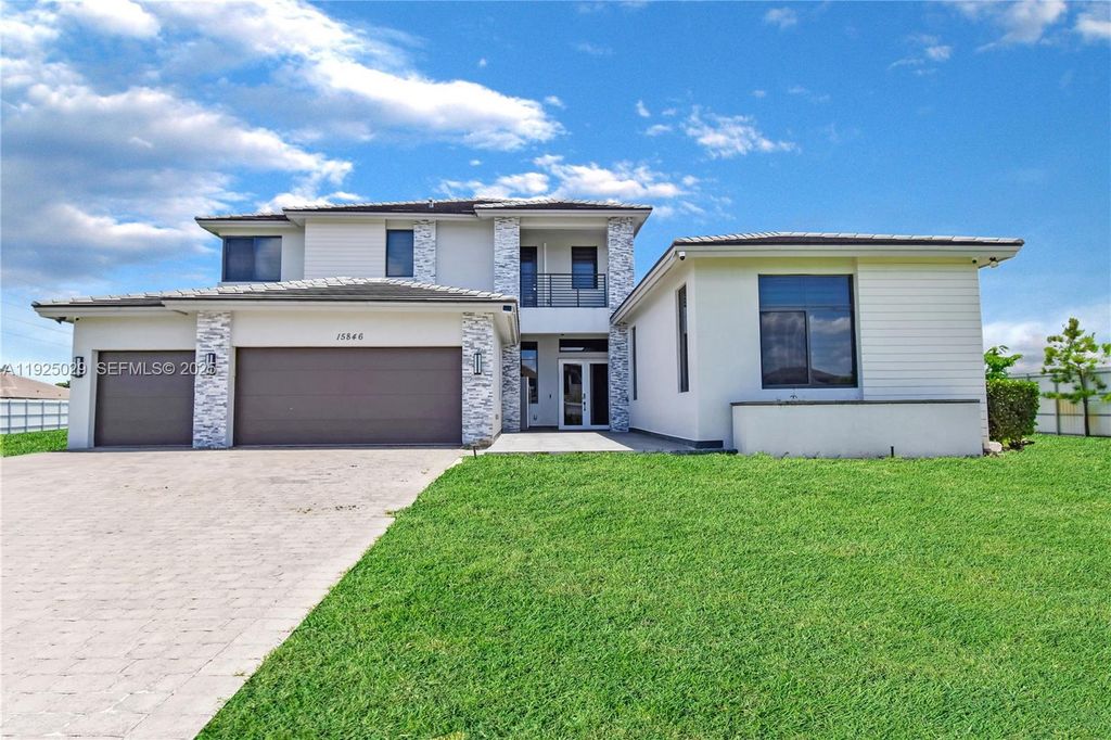 15846 SW 49th St, Southwest Ranches, FL 33331