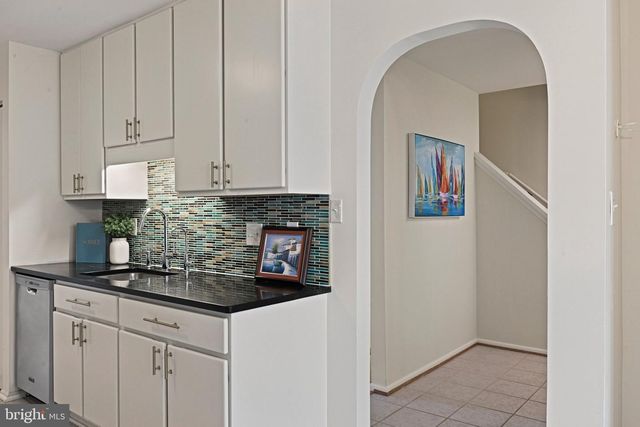 2029 CHADDS FORD DR, Reston, VA 20191