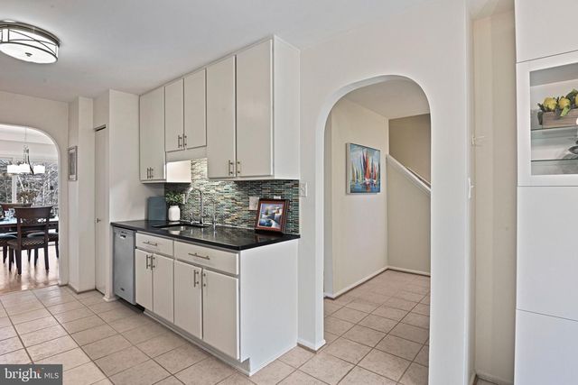 2029 CHADDS FORD DR, Reston, VA 20191