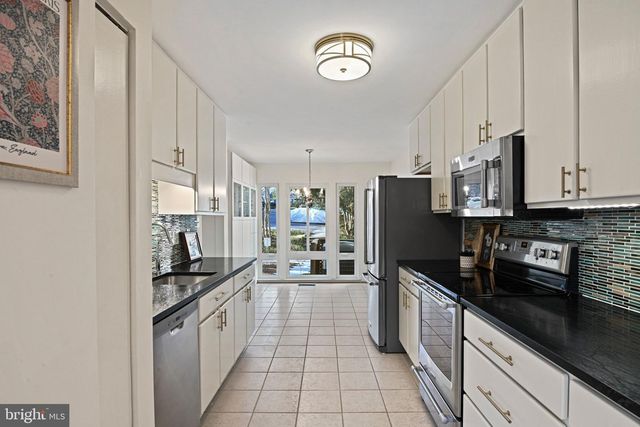 2029 CHADDS FORD DR, Reston, VA 20191
