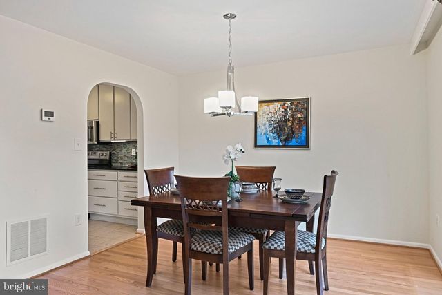 2029 CHADDS FORD DR, Reston, VA 20191